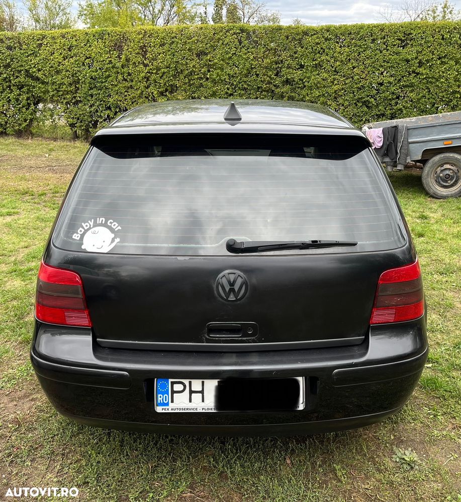 Volkswagen Golf - 2