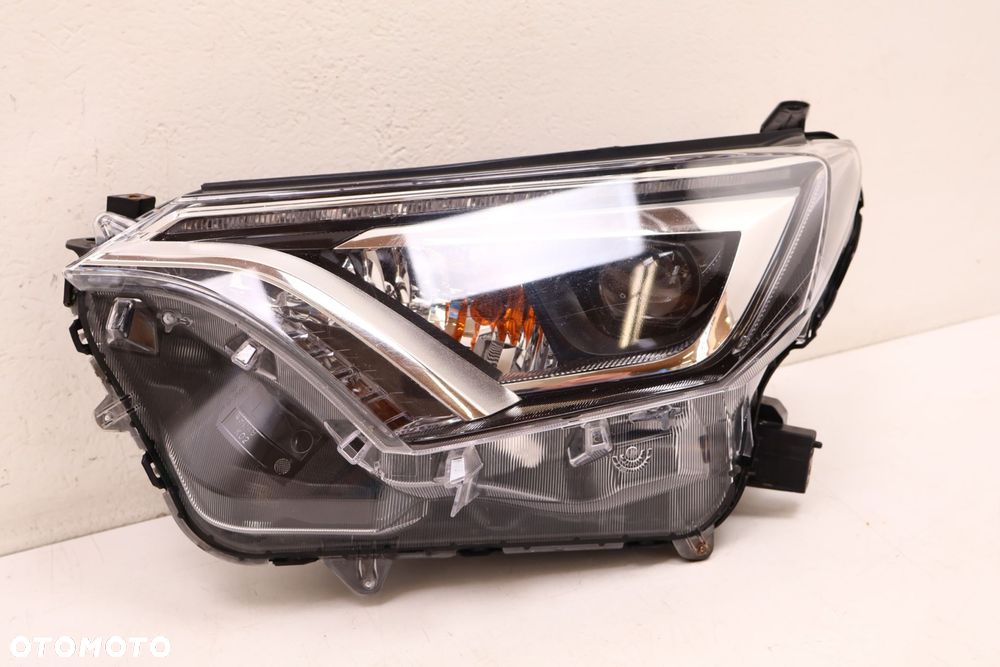 TOYOTA RAV4 IV LIFT LAMPA LEWA PRZÓD - 2