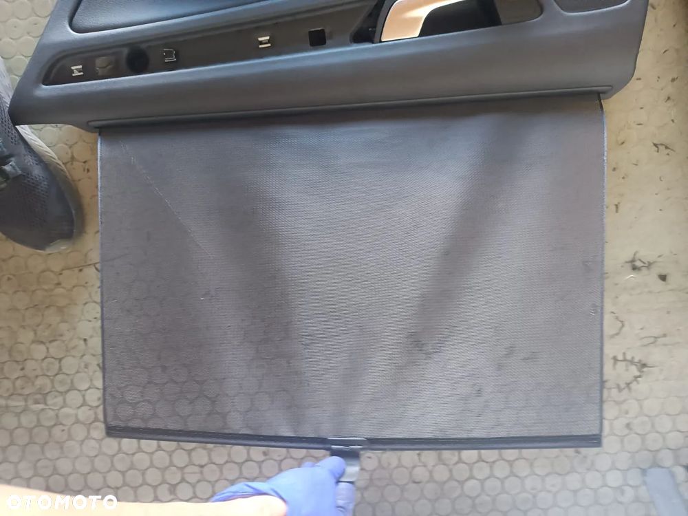 boczki drzwi tyl roleta skora Audi A4 B8 KOMBI czesci - 3