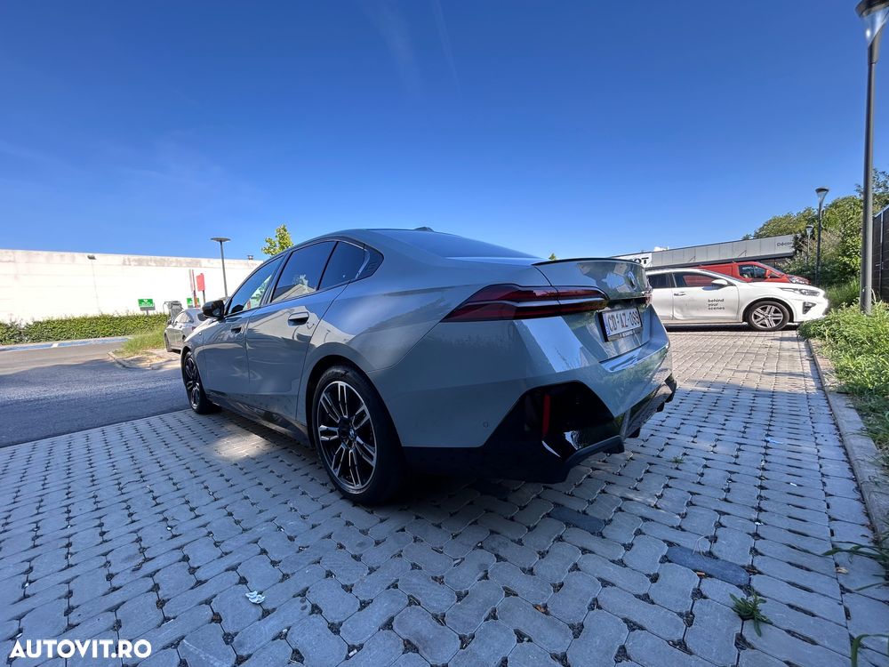 BMW Seria 5 520i AT MHEV - 2