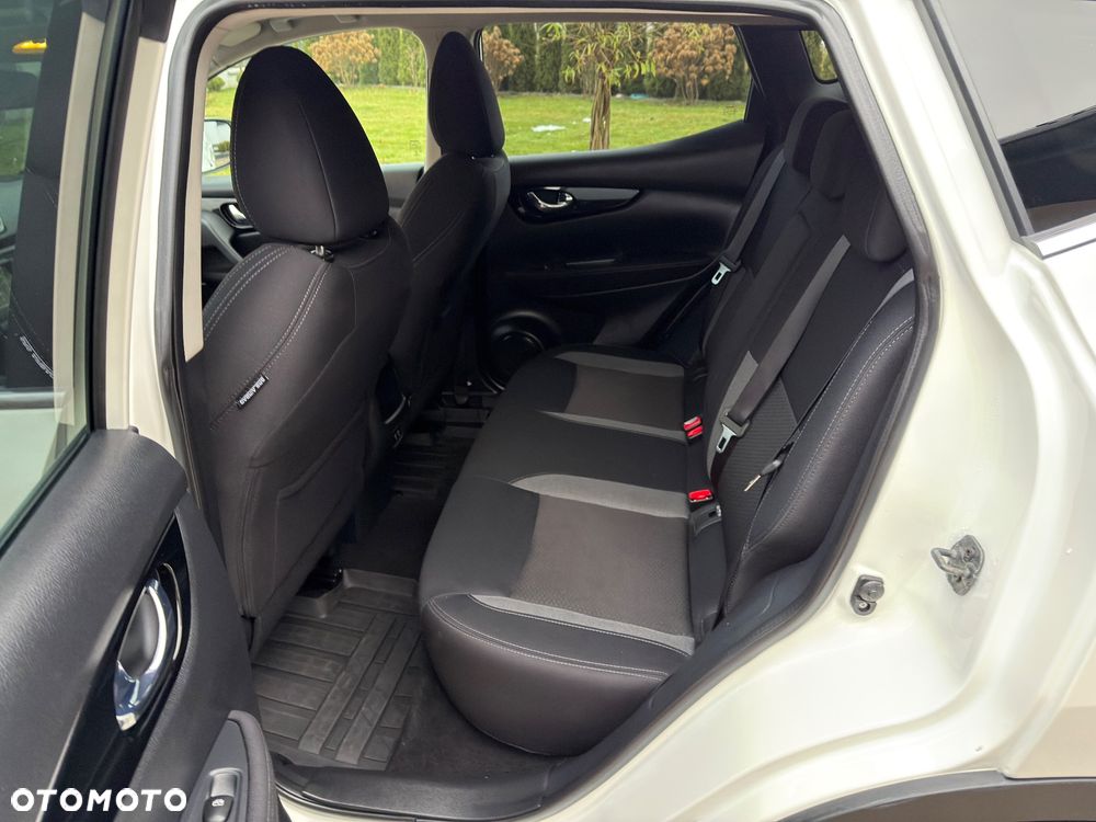 Nissan Qashqai 1.3 DIG-T N-Style DCT - 27