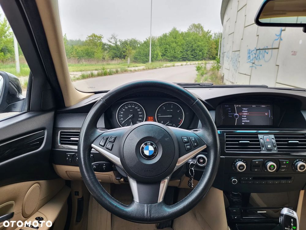BMW Seria 5 520d - 11