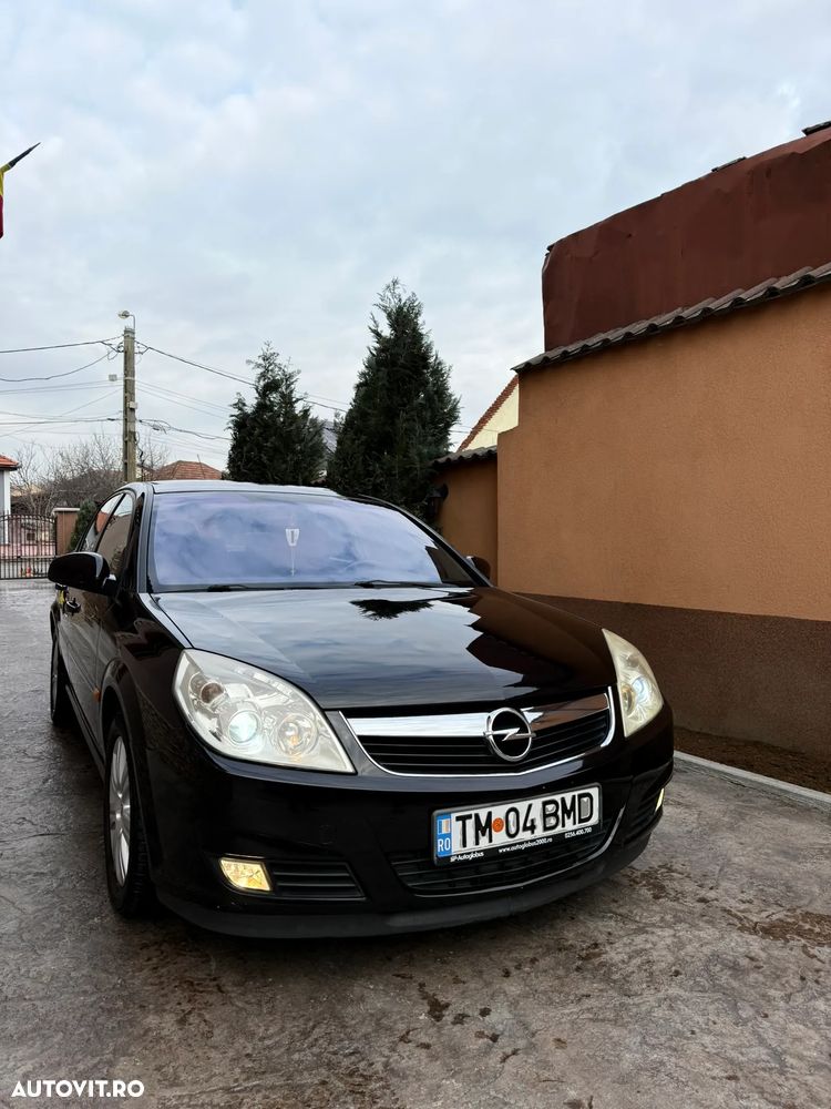 Opel Vectra 1.9 CDTI Essentia - 1