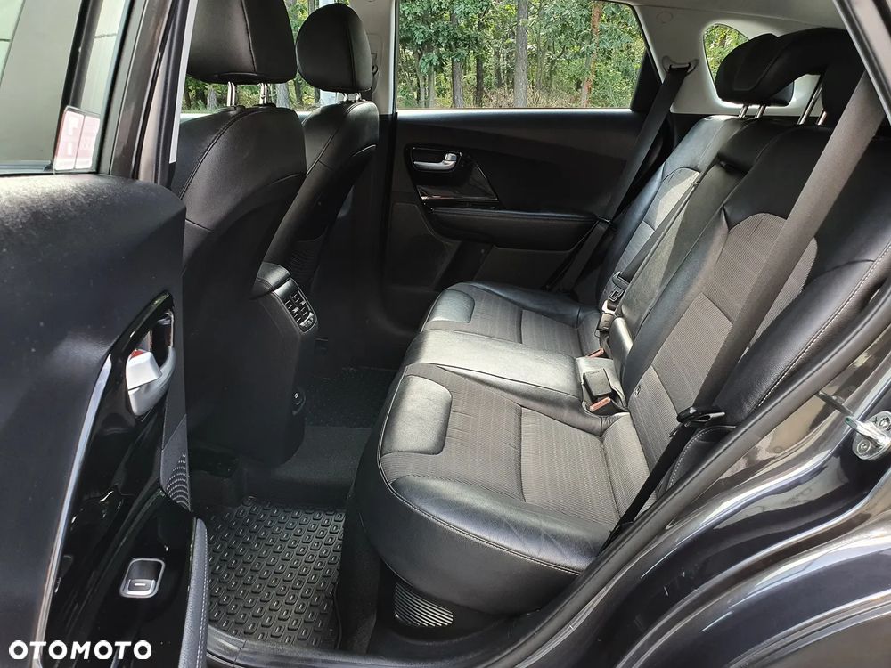 Kia Niro 1.6 GDI Hybrid L - 13