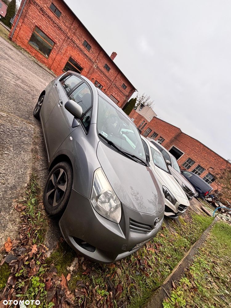 Toyota Verso 2.0 D-4D - 3
