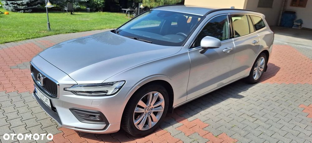 Volvo V60 B3 B Momentum Pro - 1