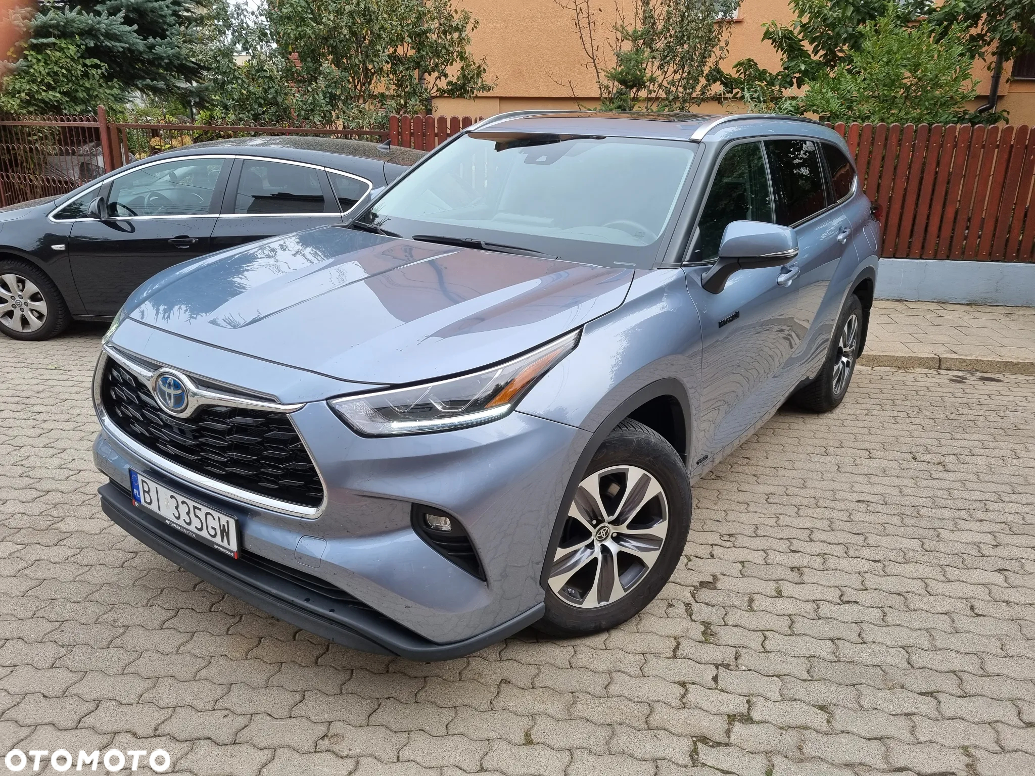 Toyota Highlander 2.5 Hybrid Luxury - 2