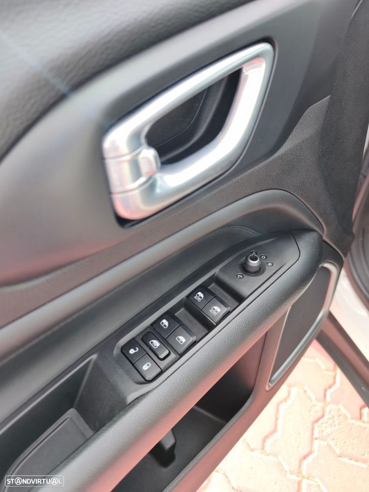 Jeep Compass - 28