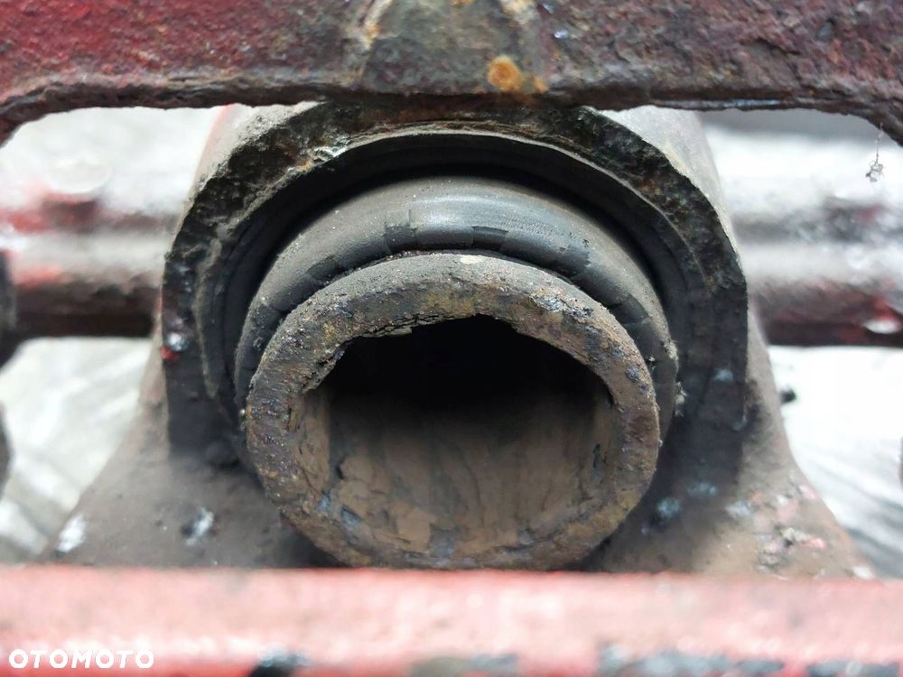 TARCZE HAMULCOWE TYŁ + ZACISKI TOYOTA AVENSIS T25 - 4