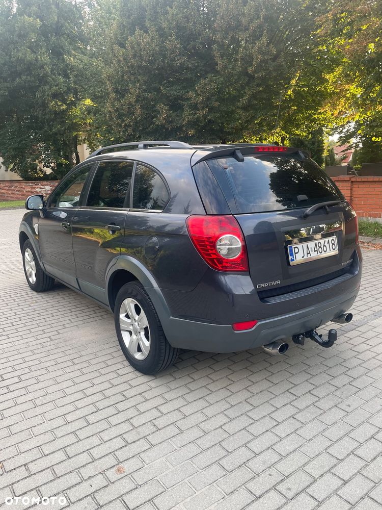 Chevrolet Captiva 2.0 d LT base 5os - 9