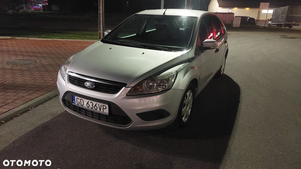 Ford Focus 1.6 Trend + - 17