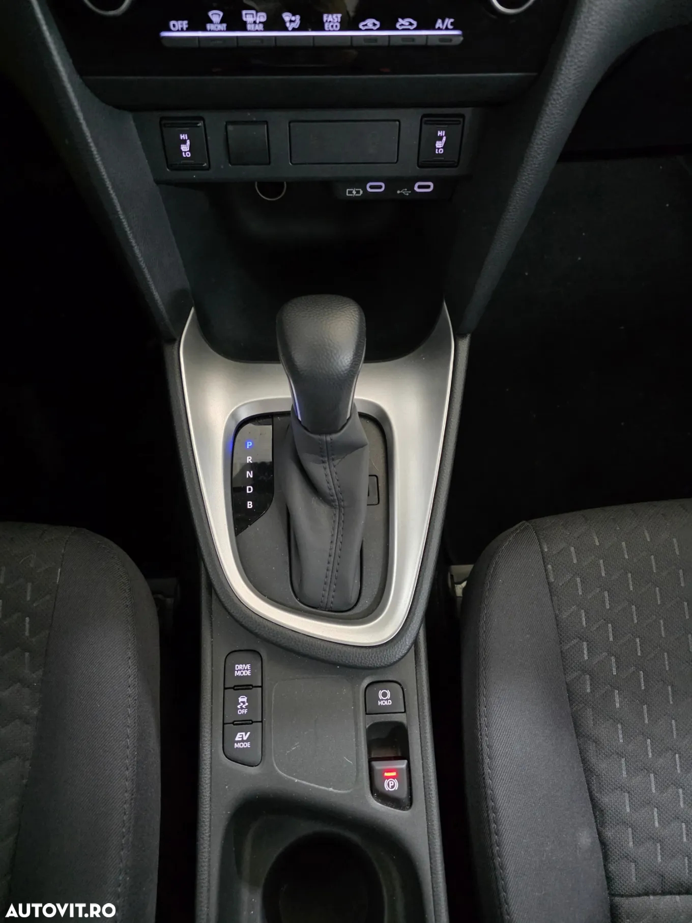 Toyota Yaris Cross 1.5 VVT-i HSD 116 4x2 HEV Business - 16