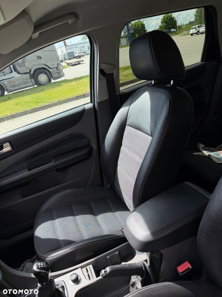 Ford Focus 1.6 Titanium - 22