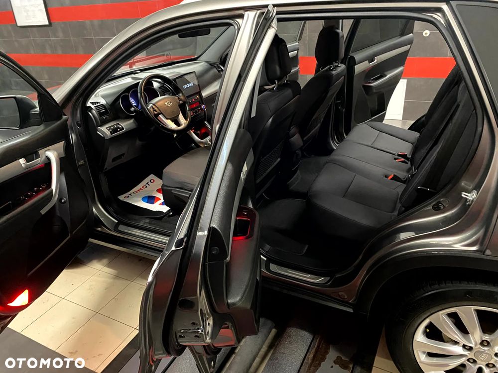 Kia Sorento 2.4 CVVT Attract - 16