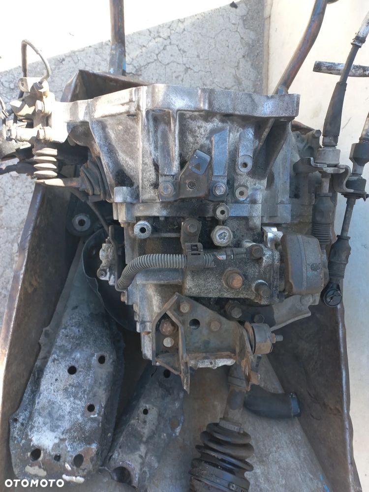 Toyota Corolla E12 2.0D4D 04r skrzynia biegów manualna