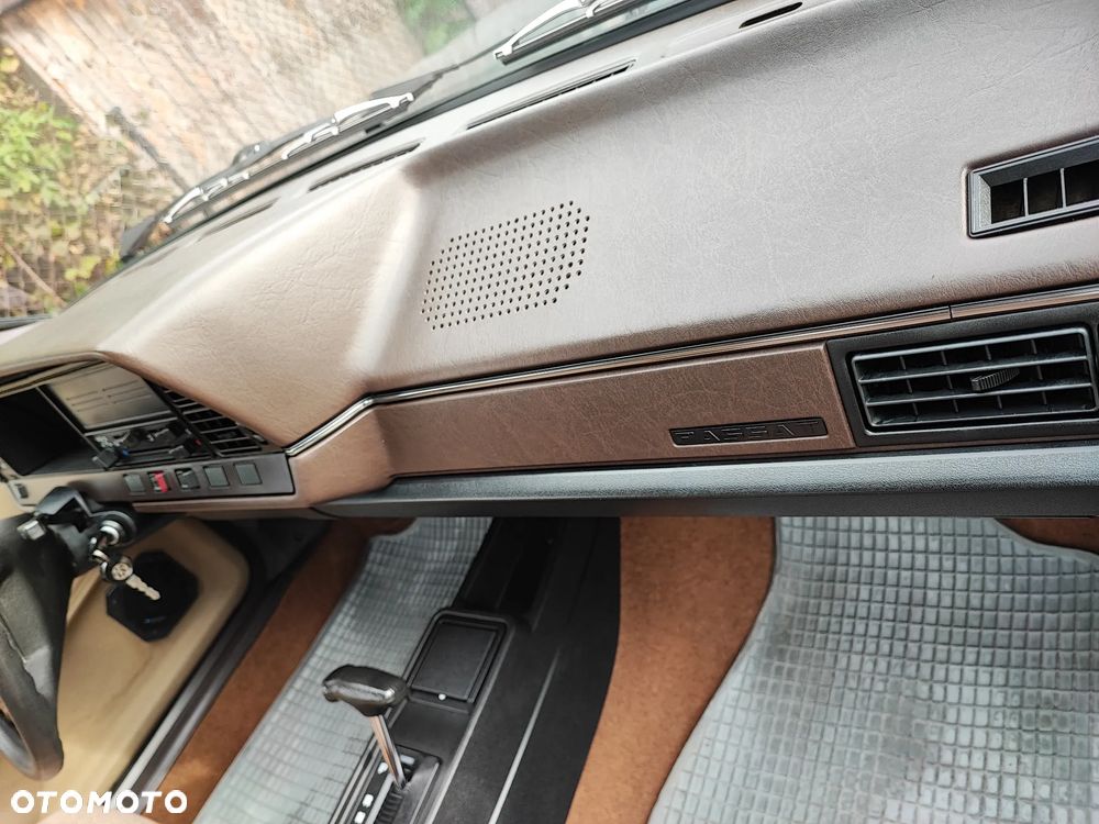 Volkswagen Passat 1.6 C - 22