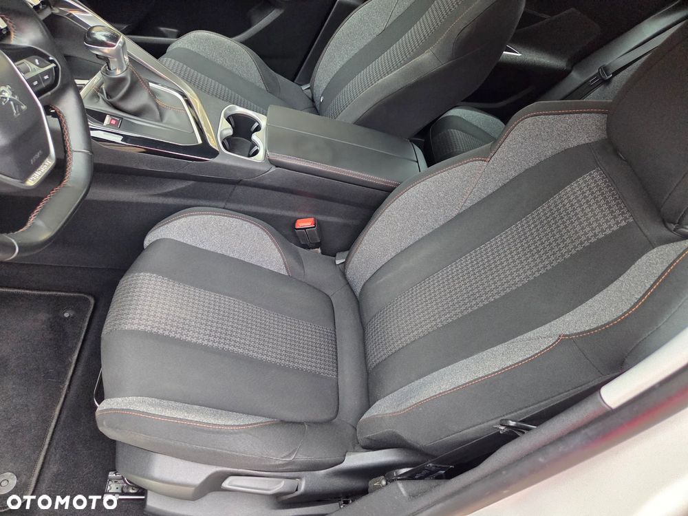 Peugeot 3008 PureTech 130 Stop & Start Allure - 21