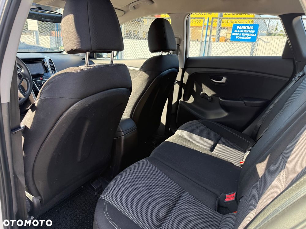 Hyundai i30 1.6 CRDi Classic - 10