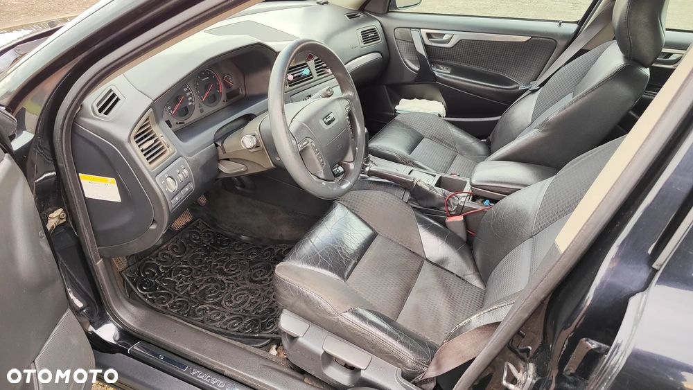 Volvo V70 2.4 Momentum - 12