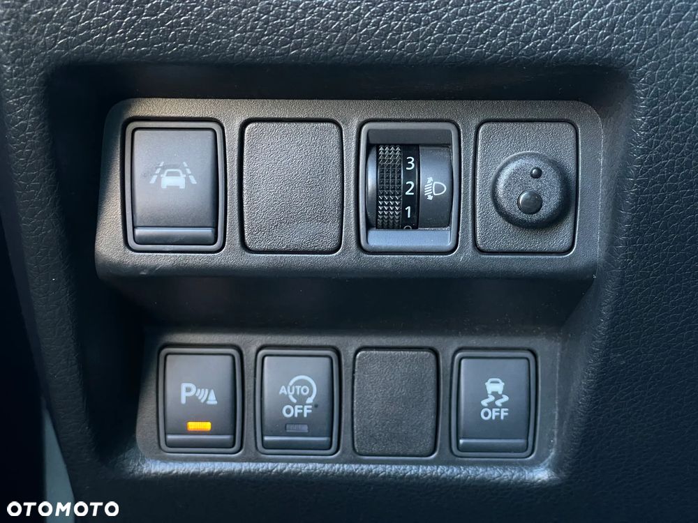 Nissan Qashqai 1.6 DIG-T N-Connecta - 15
