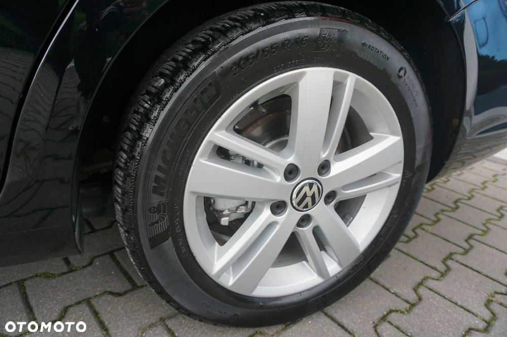 Volkswagen Golf 1.6 TDI DPF MATCH - 24