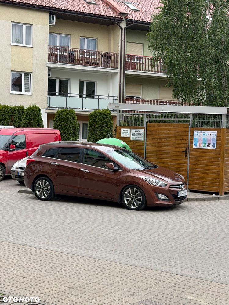 Hyundai i30 1.6 CRDi Premium - 1
