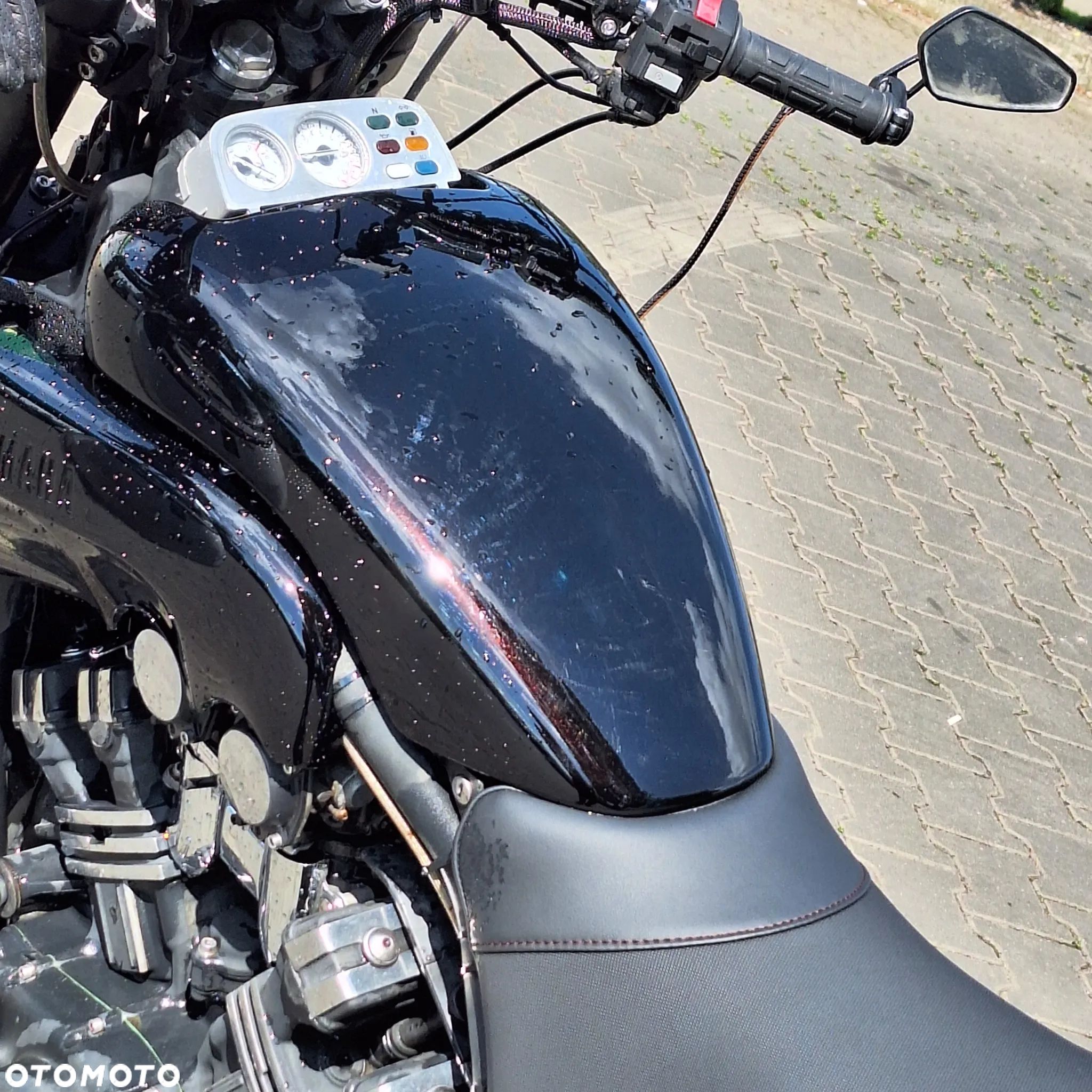 Yamaha V-MAX - 1