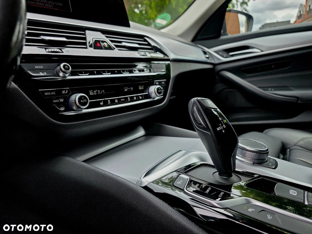 BMW Seria 5 520d mHEV Luxury Line - 17