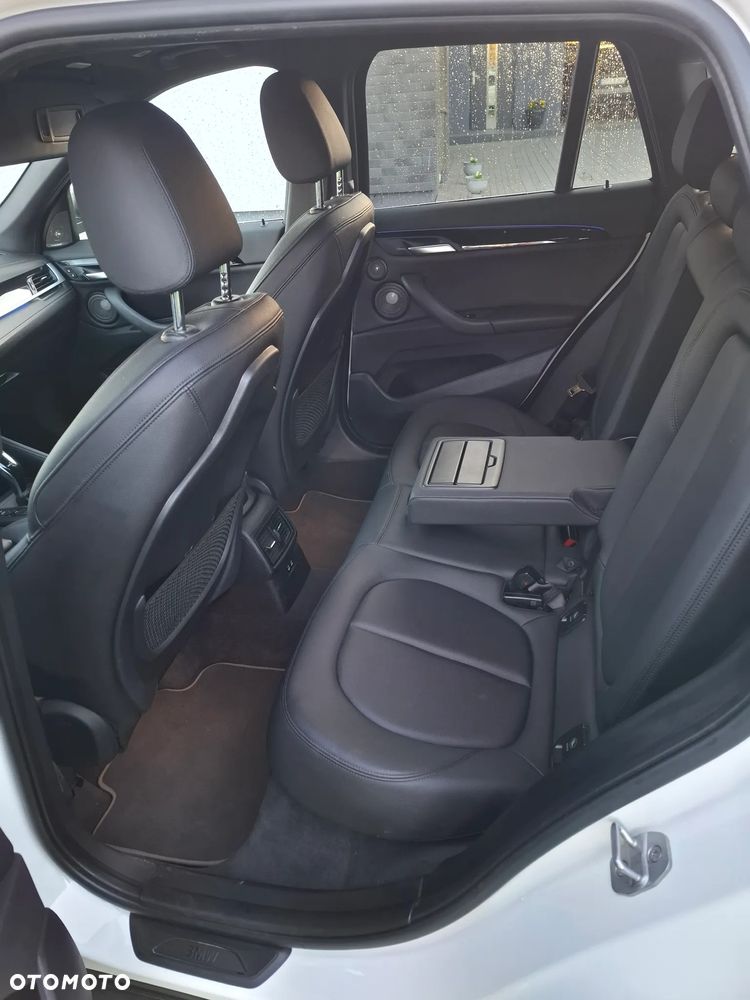 BMW X1 xDrive28i xLine - 21