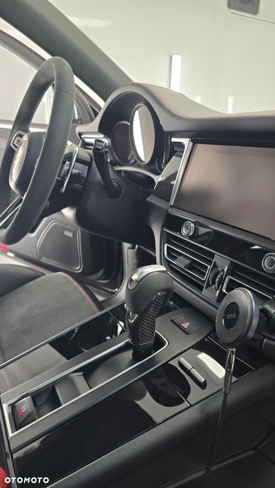 Porsche Macan - 12