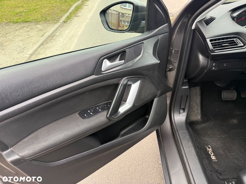 Peugeot 308 1.2 PureTech GPF Active Pack S&S EAT8 - 10
