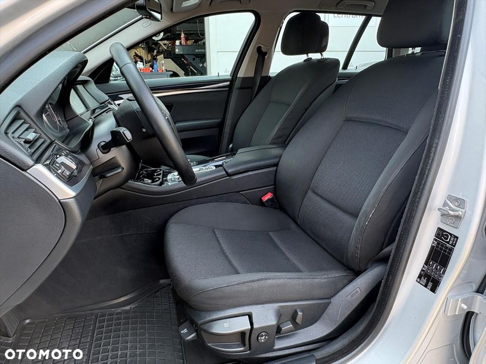 BMW Seria 5 520d - 19