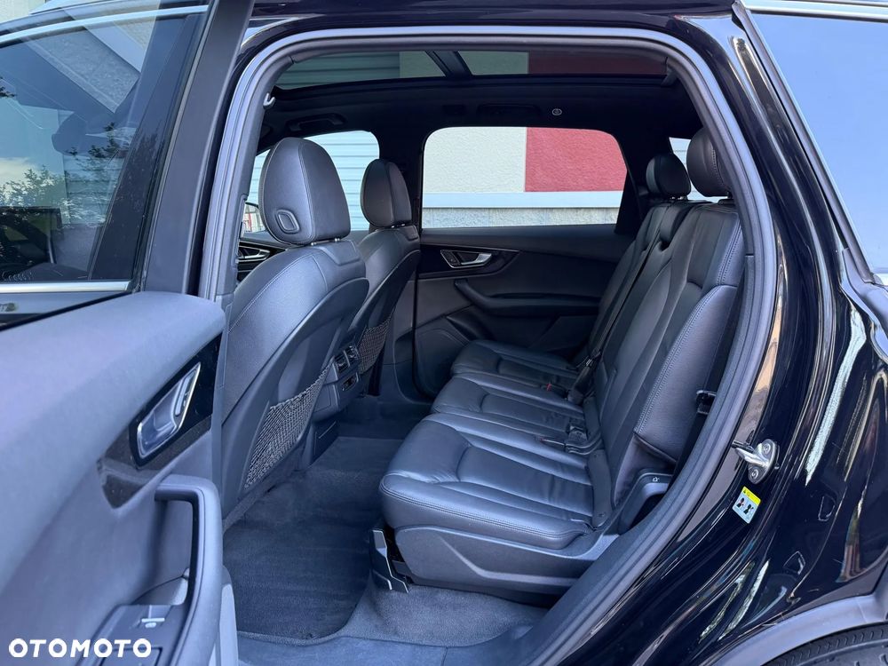 Audi Q7 - 12