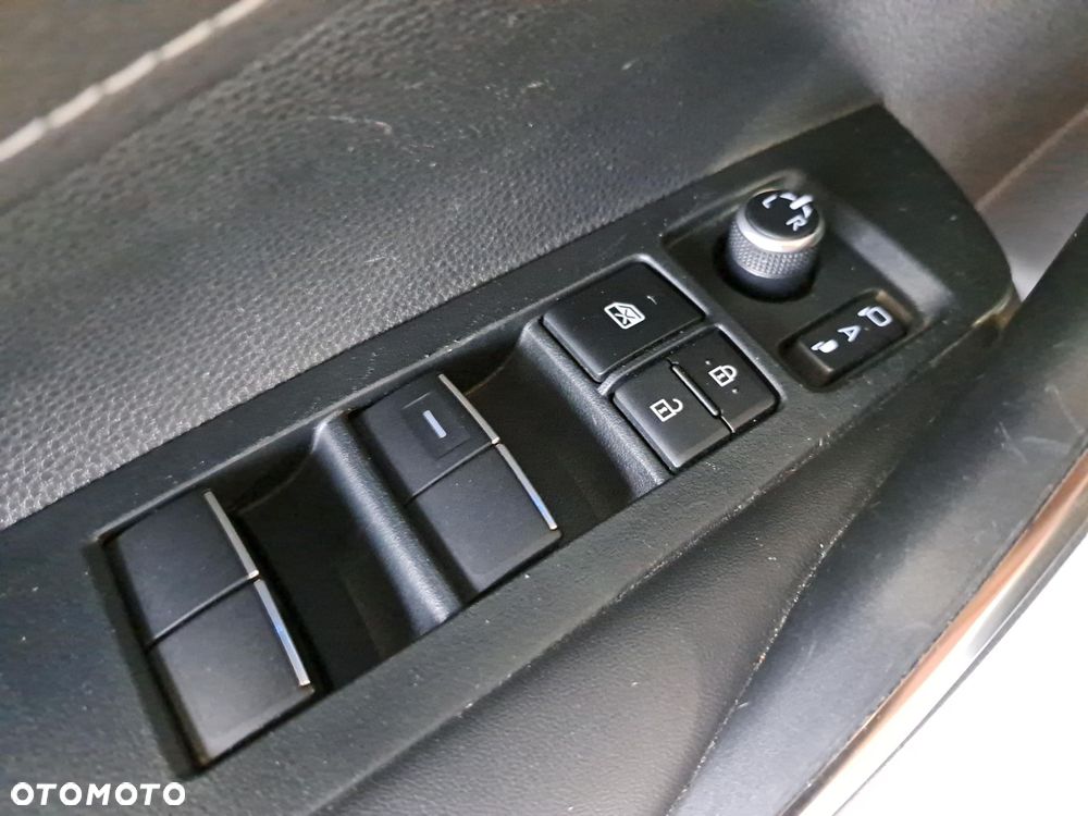 Toyota Corolla 1.8 Hybrid Style - 30