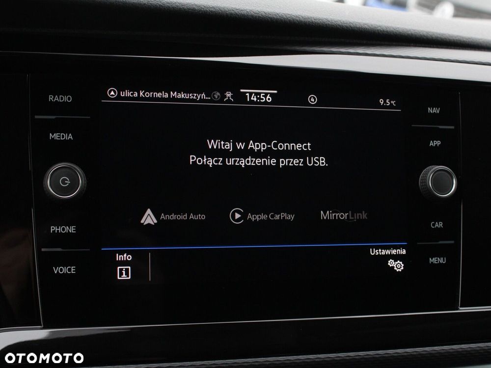 Volkswagen Caravelle 6.1 Comfortline 2.0 TDI DSG - 28