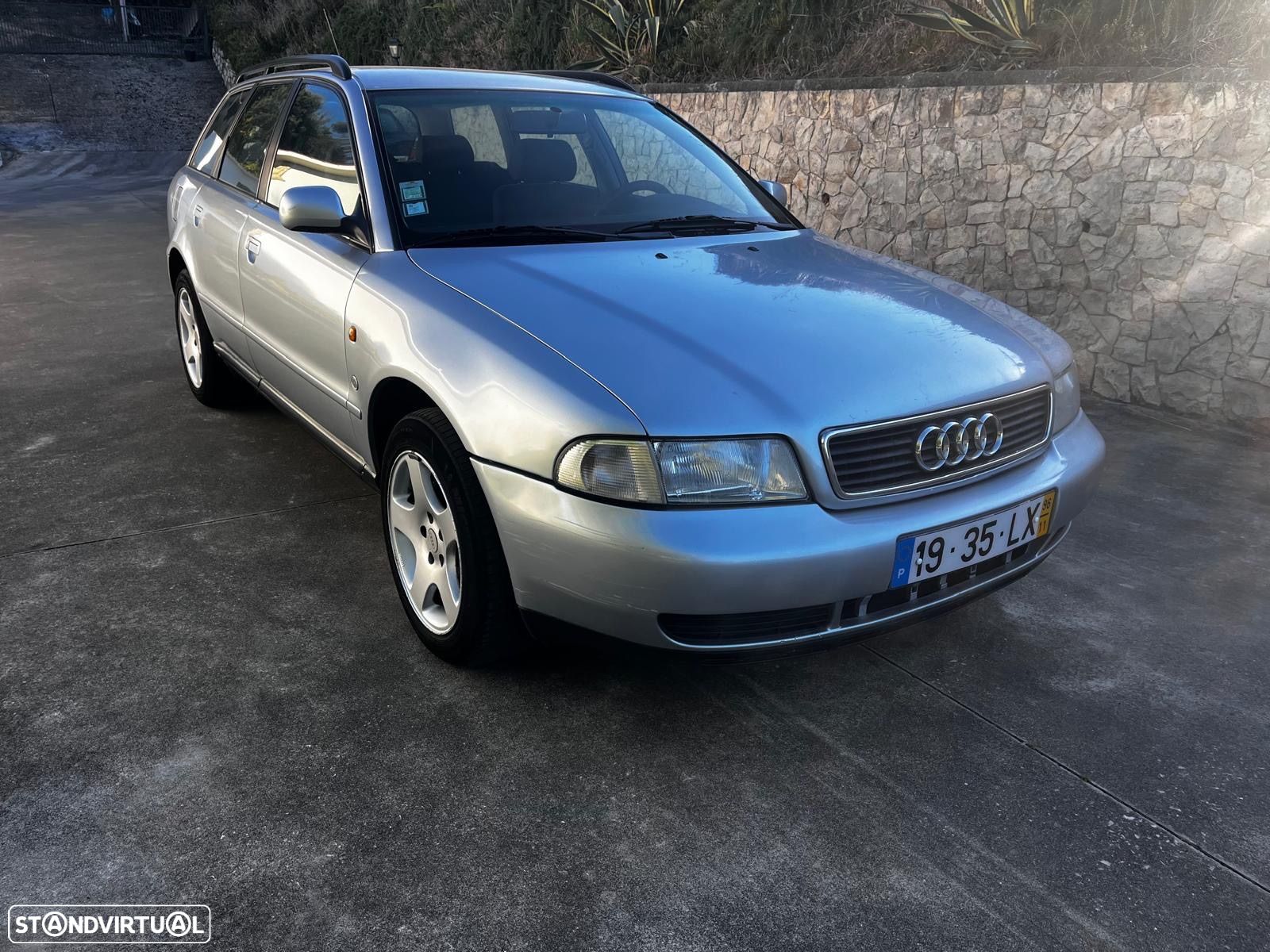 Audi A4 Avant 1.9 TDI Attraction - 1