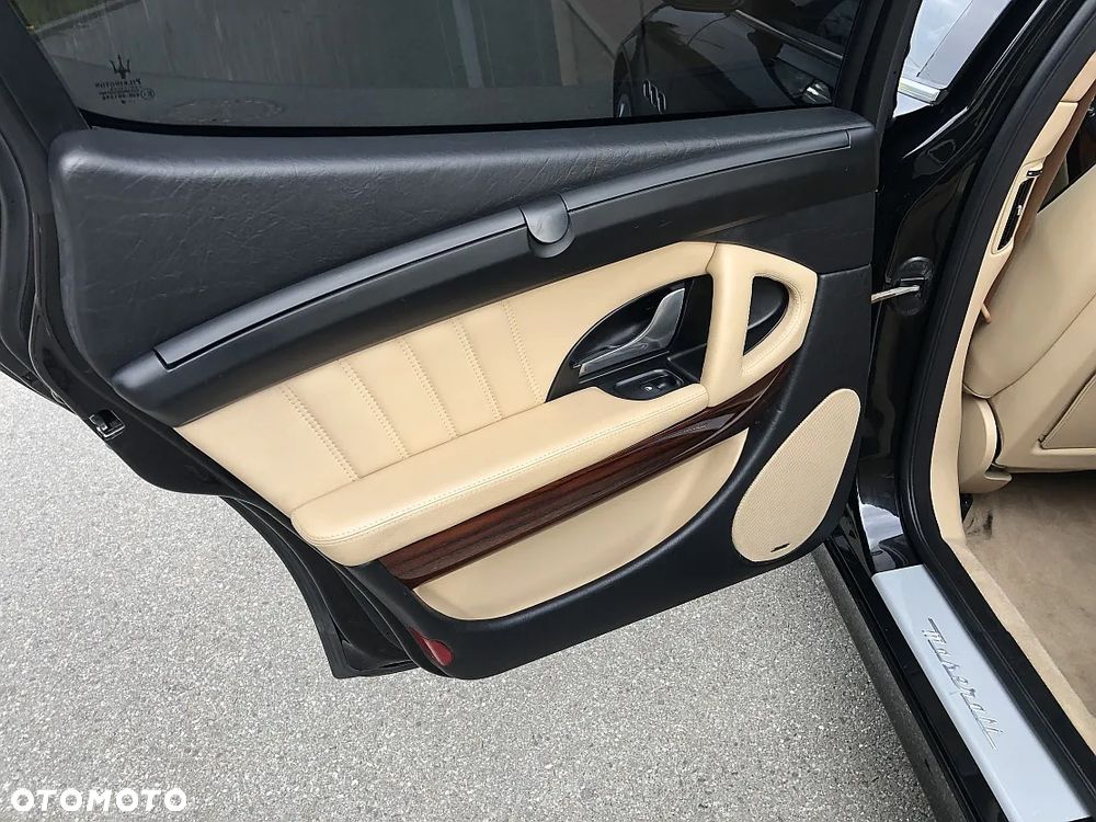 Maserati Quattroporte - 25