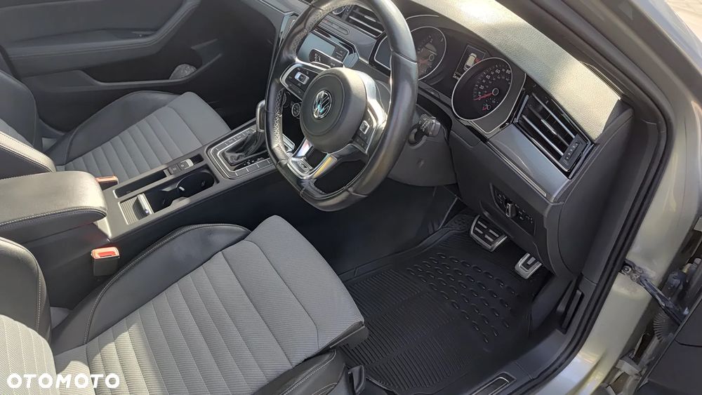 Volkswagen Passat - 5