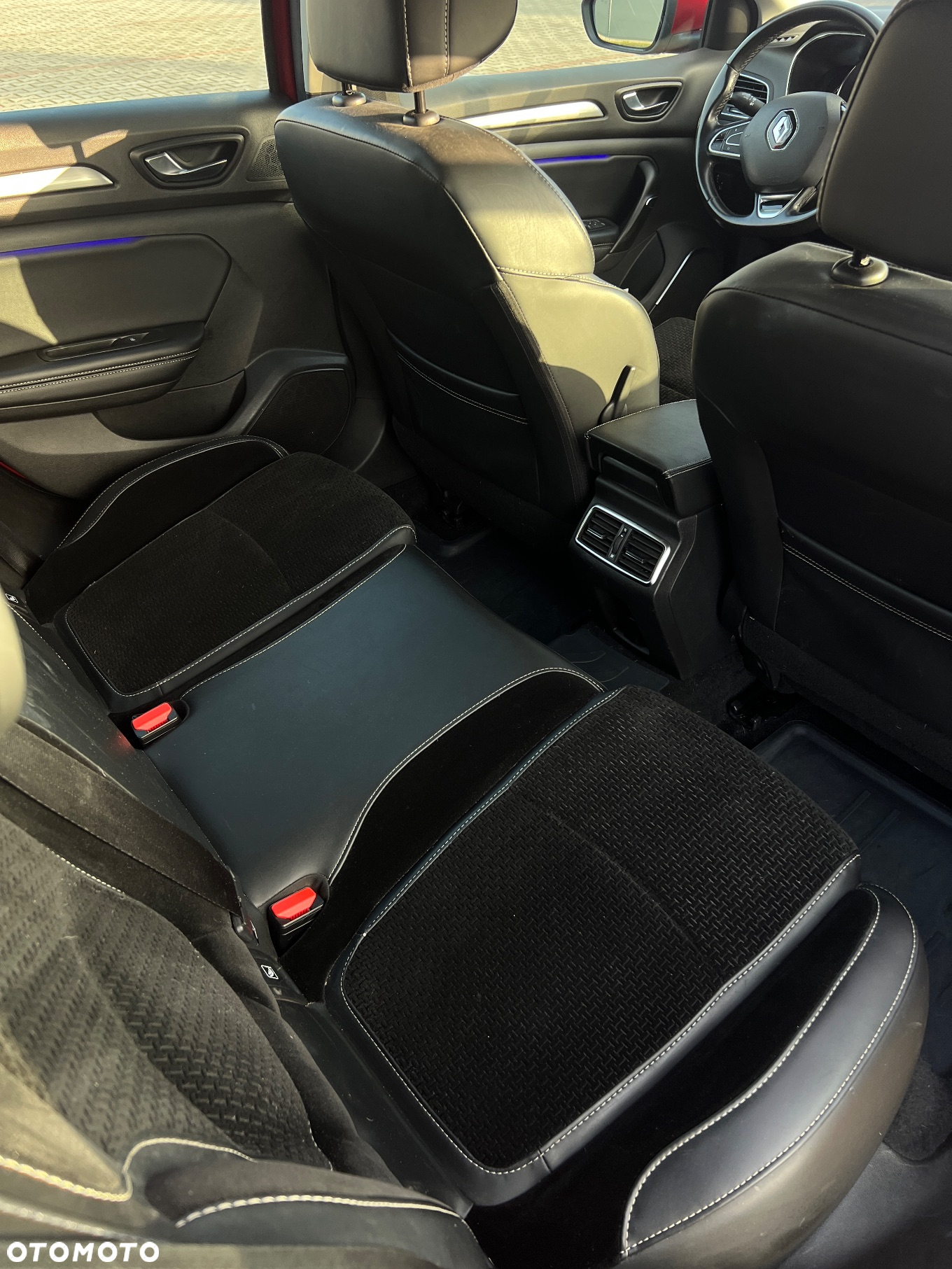 Renault Megane 1.5 Blue dCi Intens - 9