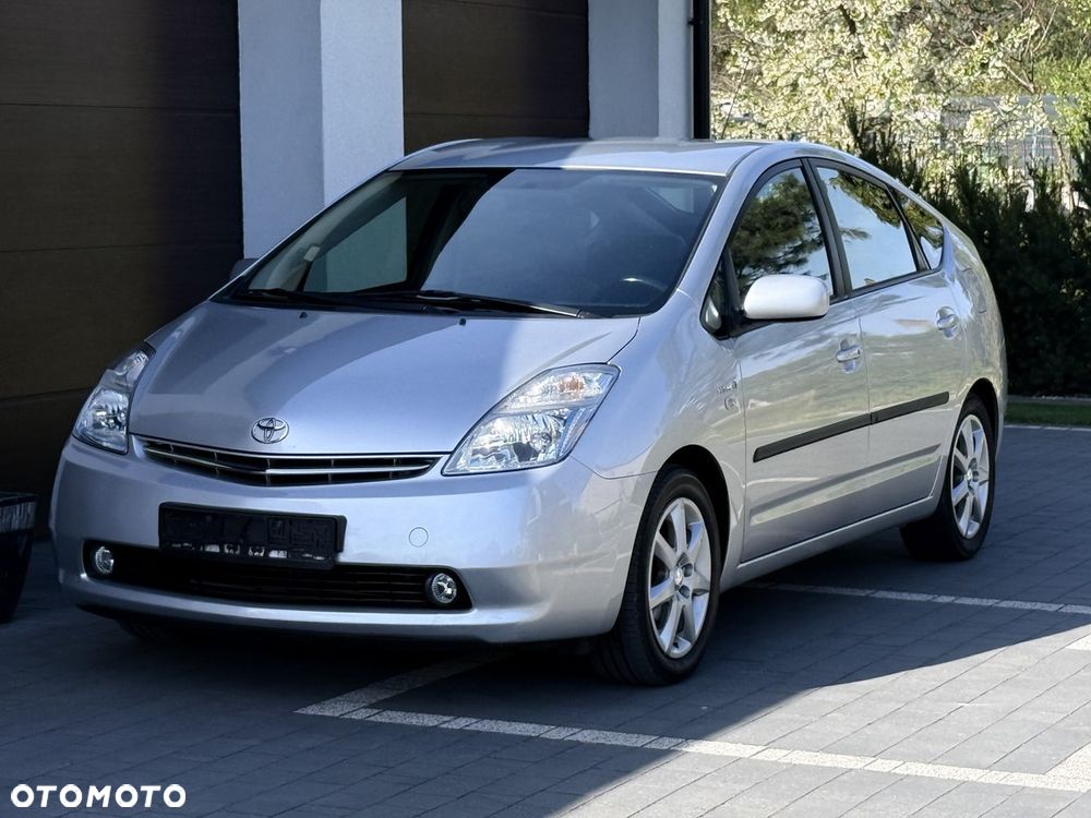 Toyota Prius 1.5 VVT-i Sol - 1