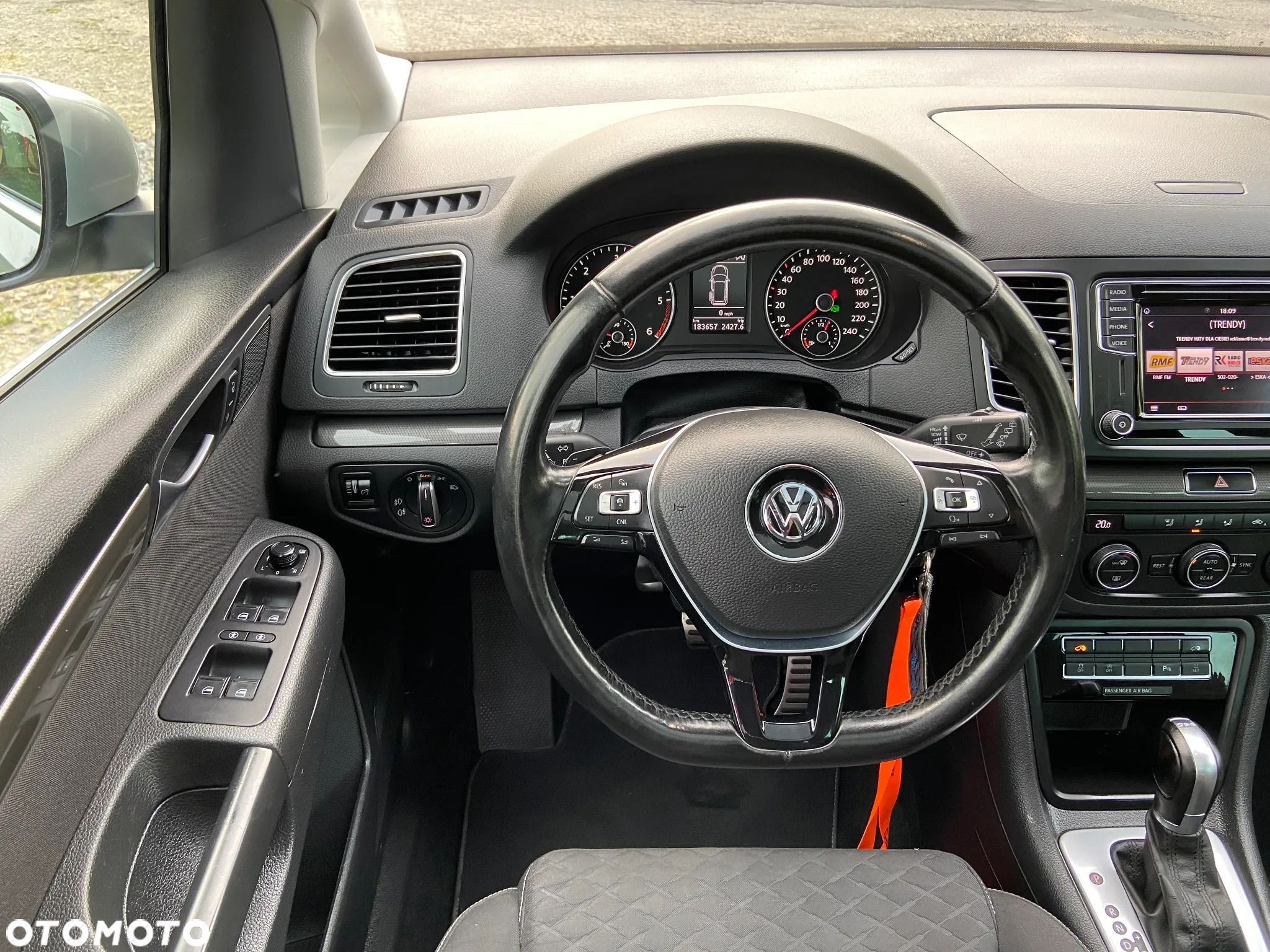 Volkswagen Sharan 2.0 TDI DSG (BlueMotion Technology) Highline - 18