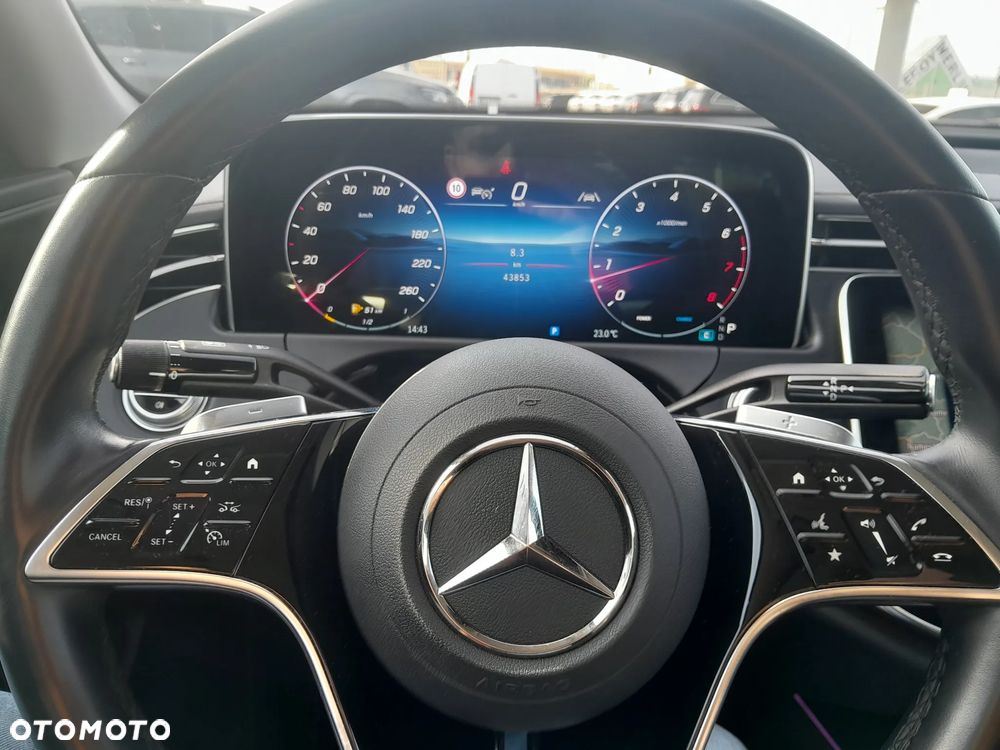 Mercedes-Benz Klasa E 200 mHEV 4-Matic Avantgarde 9G-Tronic - 12