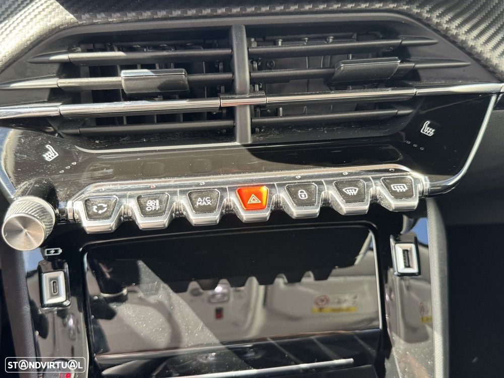 Peugeot 2008 1.2 PureTech Allure Pack EAT8 - 14