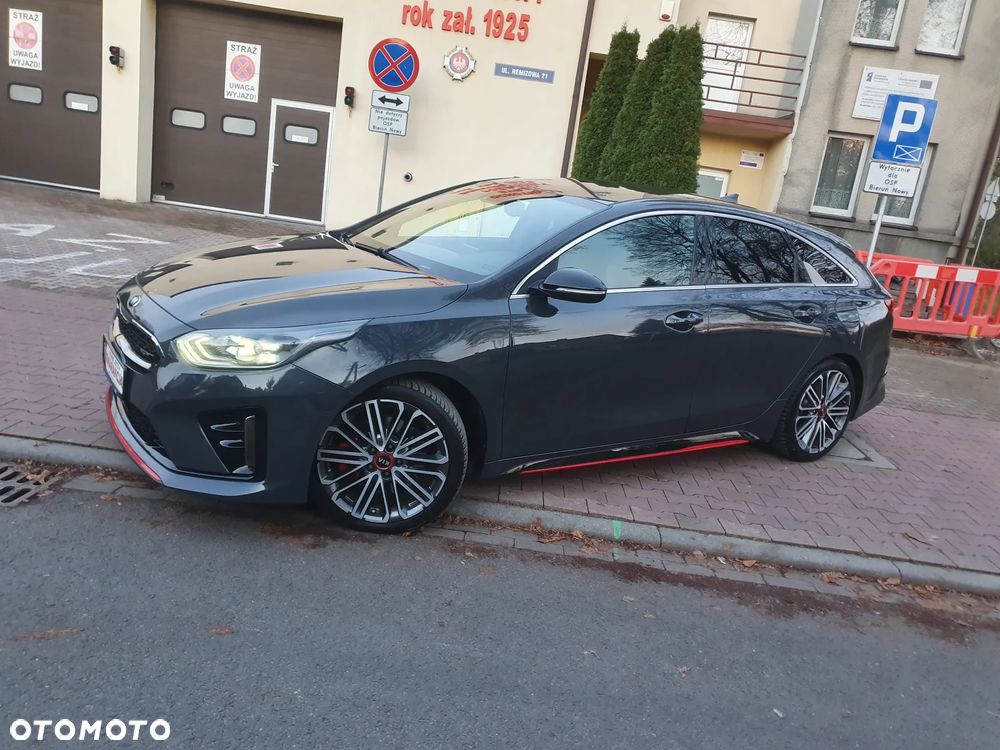 Kia ProCeed 1.6 T-GDI GT DCT - 24