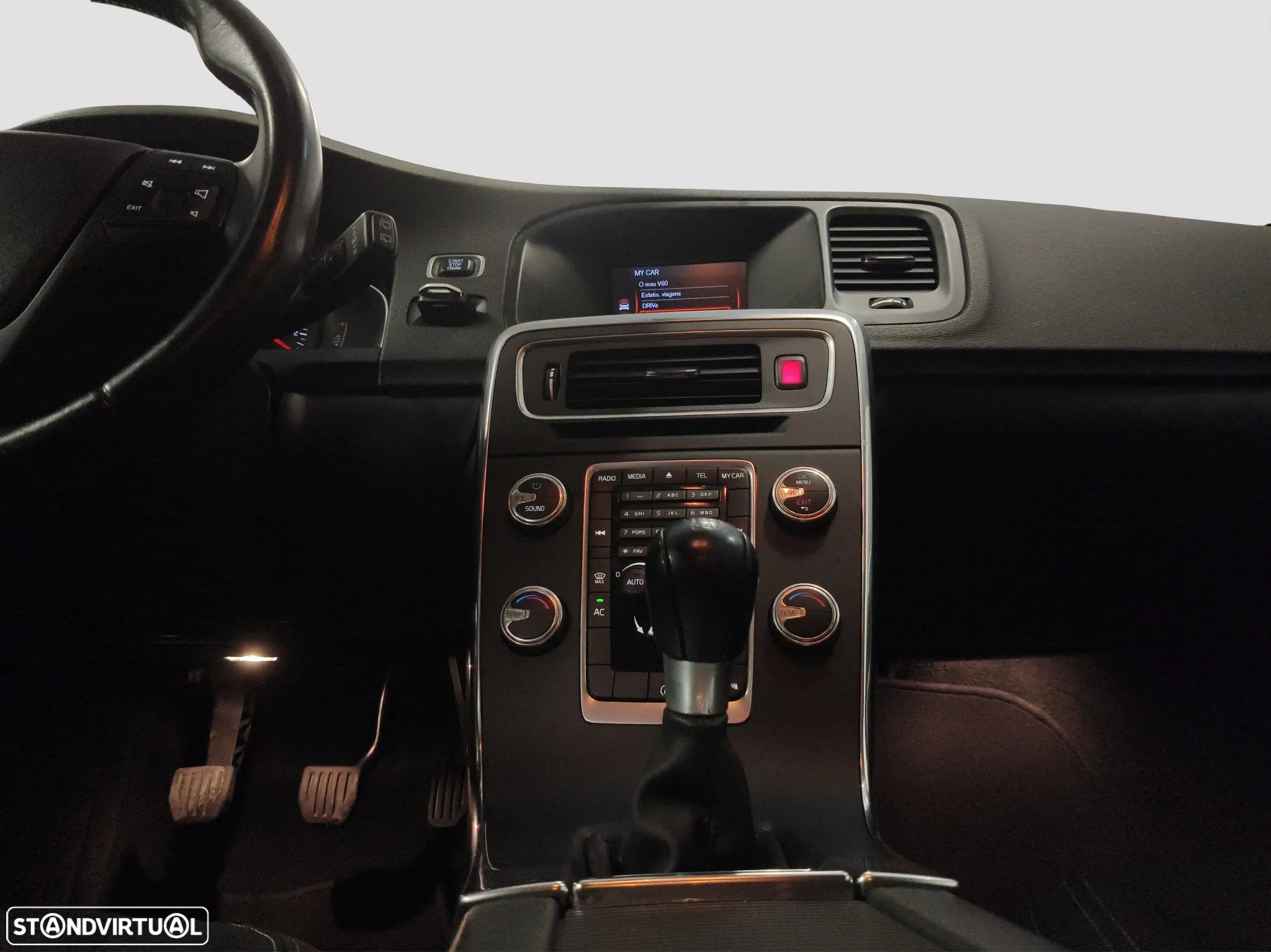 Volvo V60 1.6 D2 Drive Momentum Start/Stop - 19