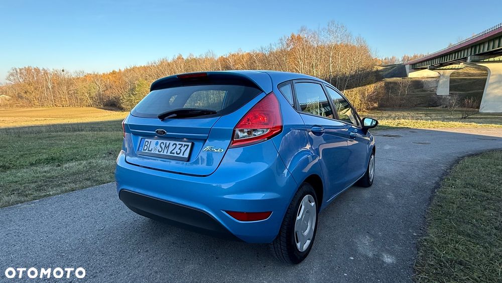 Ford Fiesta 1.25 Ambiente - 33