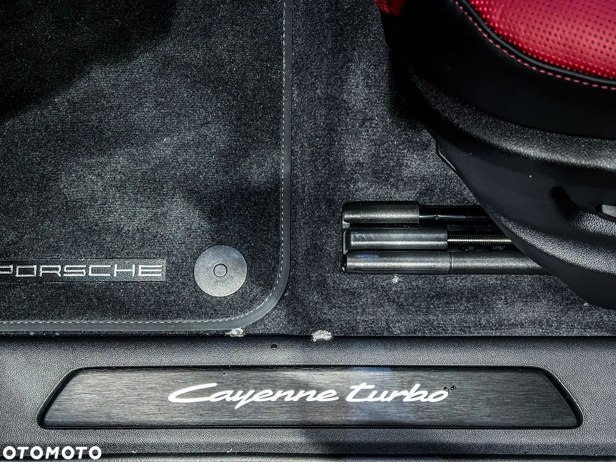 Porsche Cayenne - 26