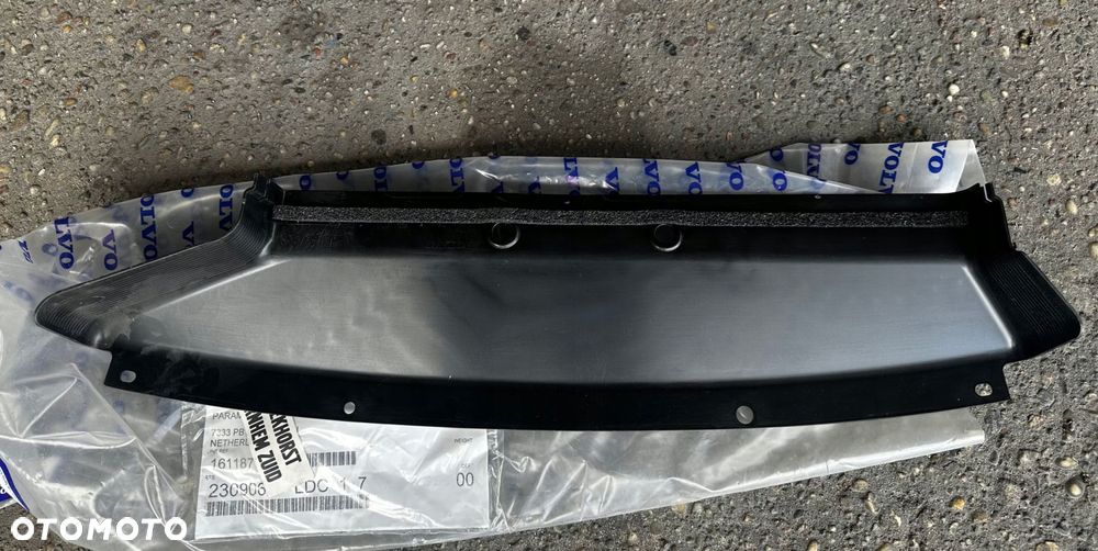 volvo xc40 gorny wlot na pas kierownica powietrza - 4