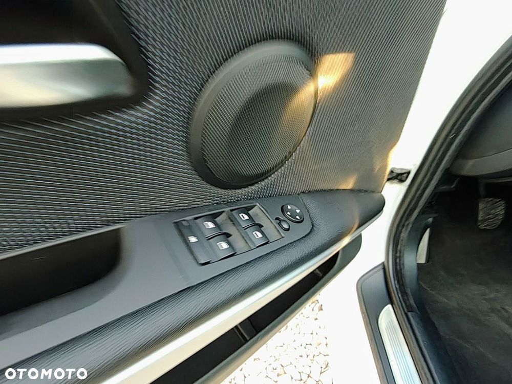 BMW Seria 3 - 32