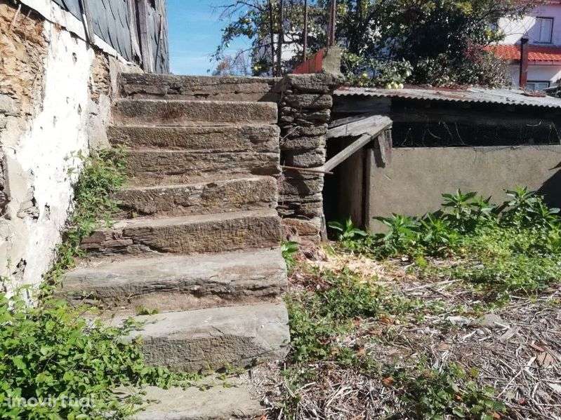 Vende-se Casa Centenària S. Joao da Pesqueira Otima para Turismo Rural - Grande imagem: 5/9